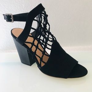 joes Jeans Black Suede Open Toe shoes